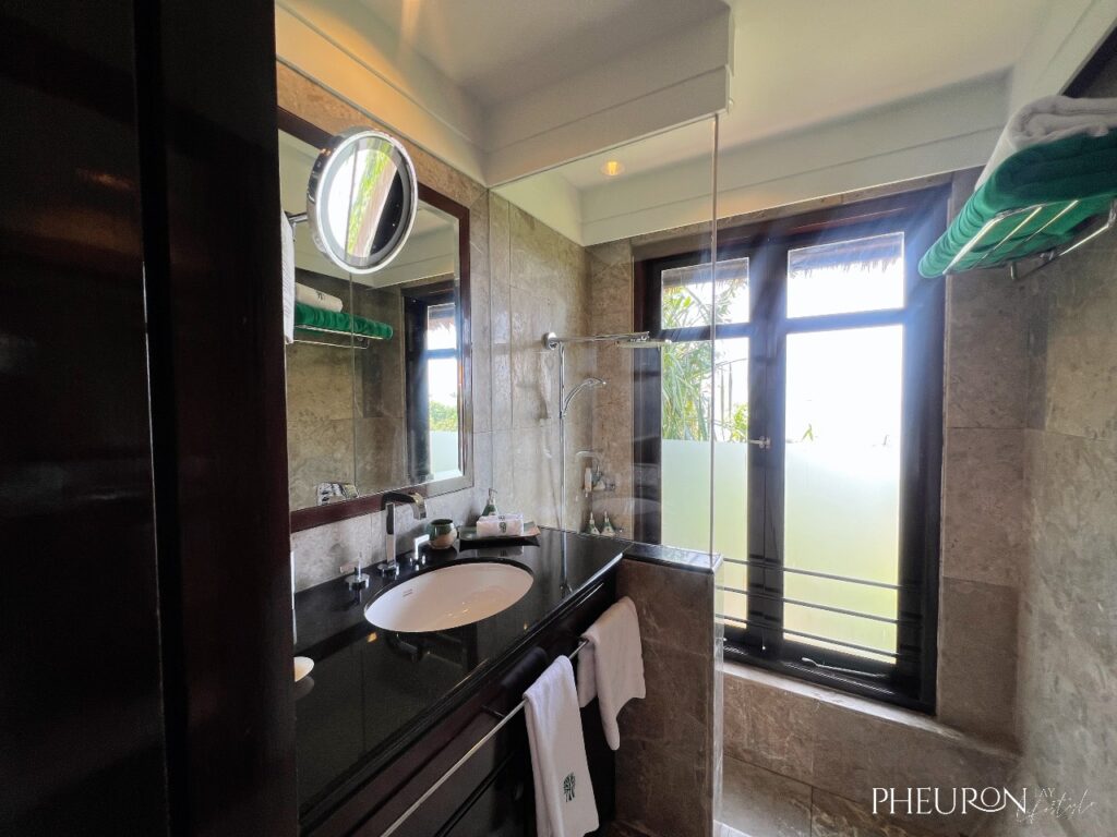 Banyan Tree Bintan Villa Bathroom 