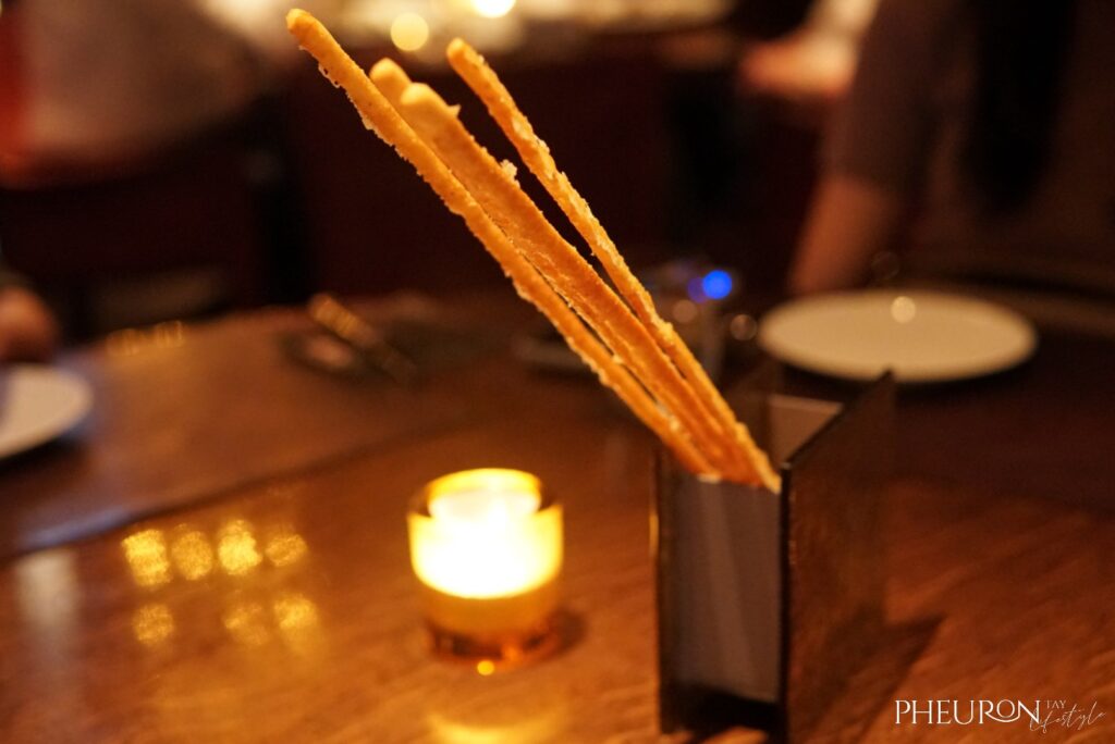 CUT by Wolfgang Puck Breadstick