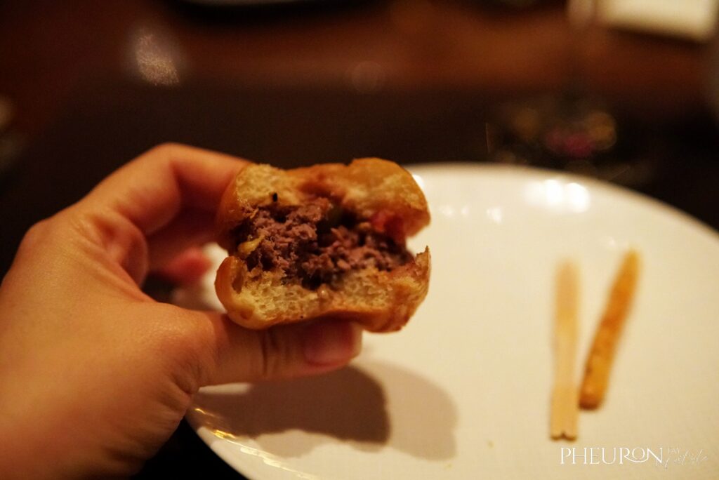 CUT by wolfgang puck sliders