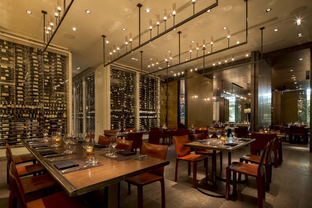 CUT by Wolfgang Puck - dining room
