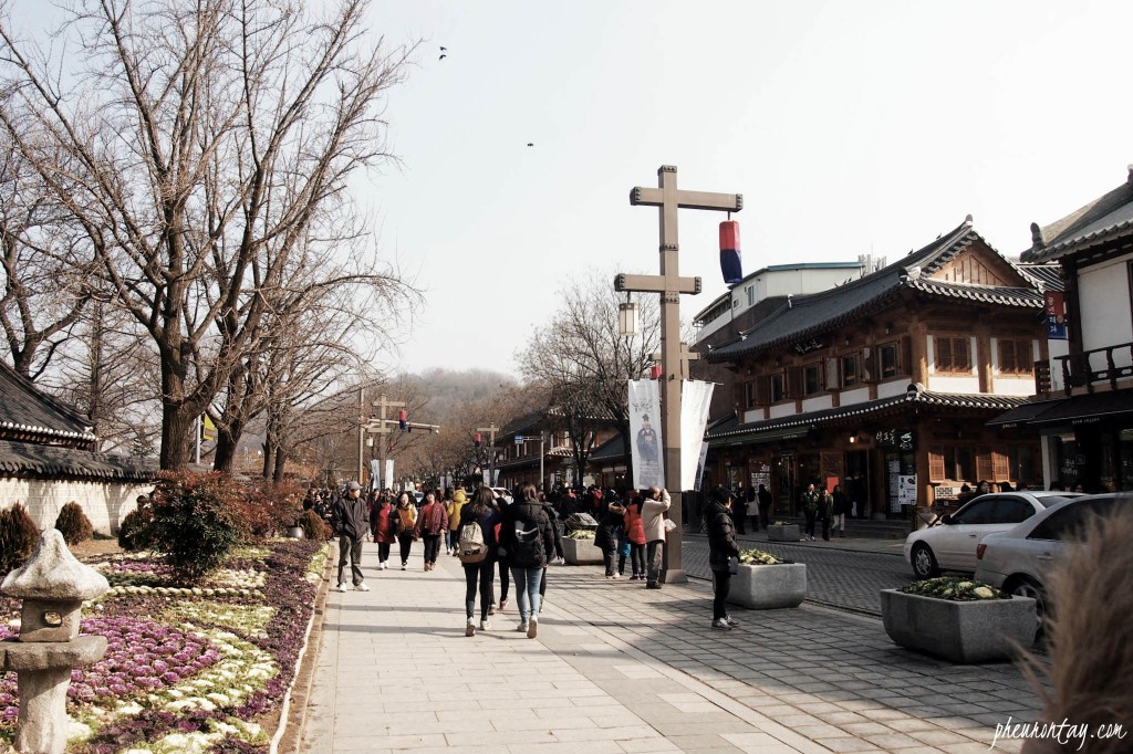 street of jeonju hanok village 