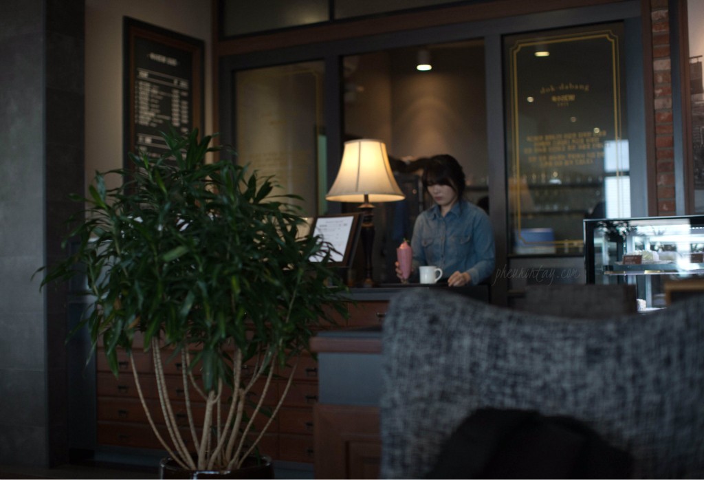 dokdabang sinchon 독수리다방 