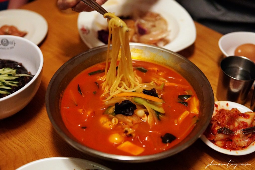 Obba Jjajang Jjampong Noodles Review