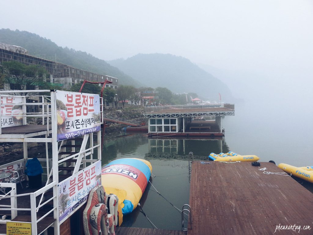 morning at cheongpyeong lake 
