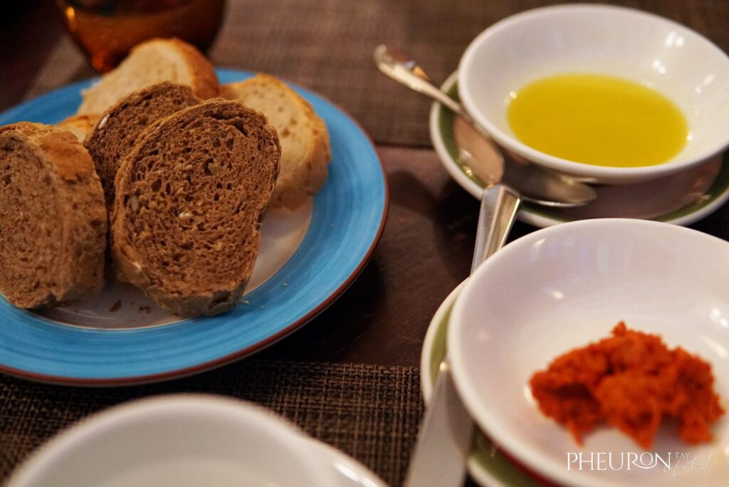 No Menu Bread Basket