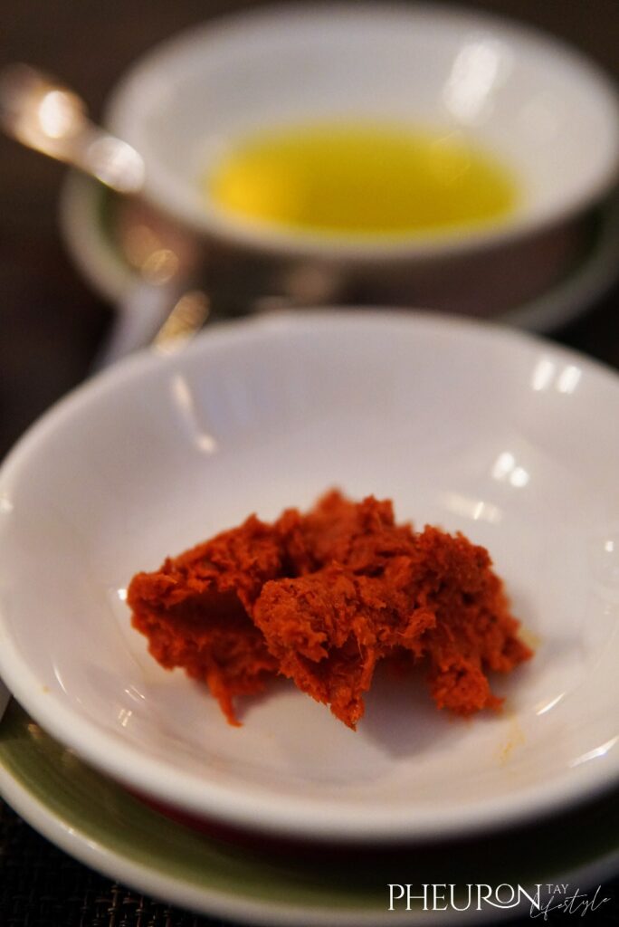 No menu bread basket sauce