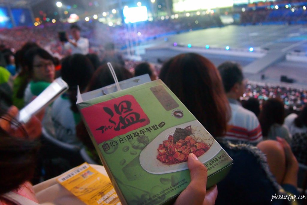 automated self heating instant lunchbox 